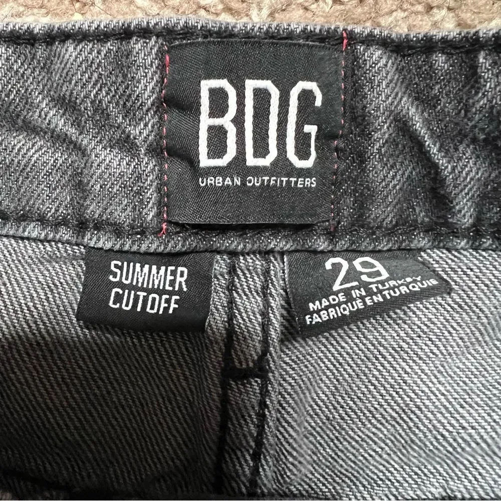 Urban Outfitters  Summer Cutoff Denim Short 29 Women’s Distressed Grey - Image 4