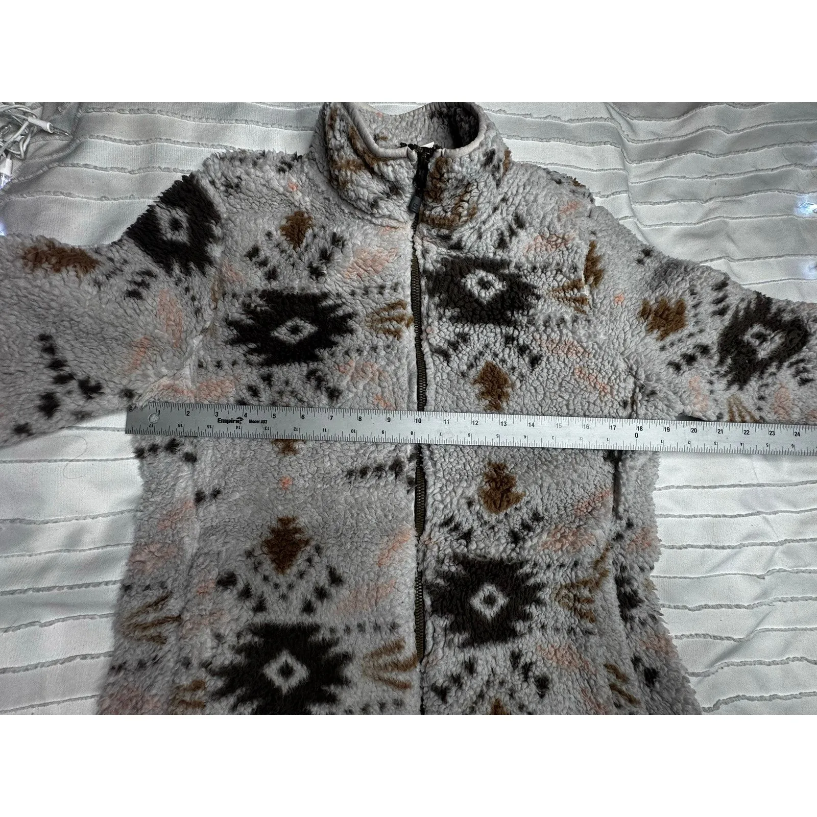 Avalanche Women’s Medium Full Zip Fleece Jacket - Aztec Print - Sherpa - Image 2