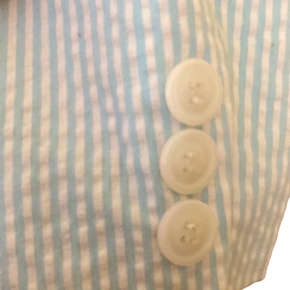 Bloomingdale’s Seersucker dress with matching blazer. Sky blue/ white. Size 6P. Blue - Image 10