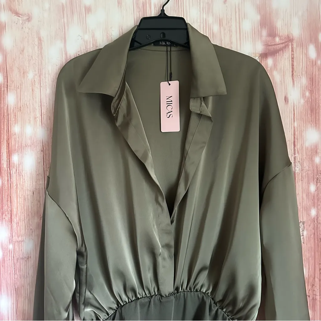 Micas Olive Green Open Front Satin Pull On Long Sleeve Bodysuit Size Large - Image 5