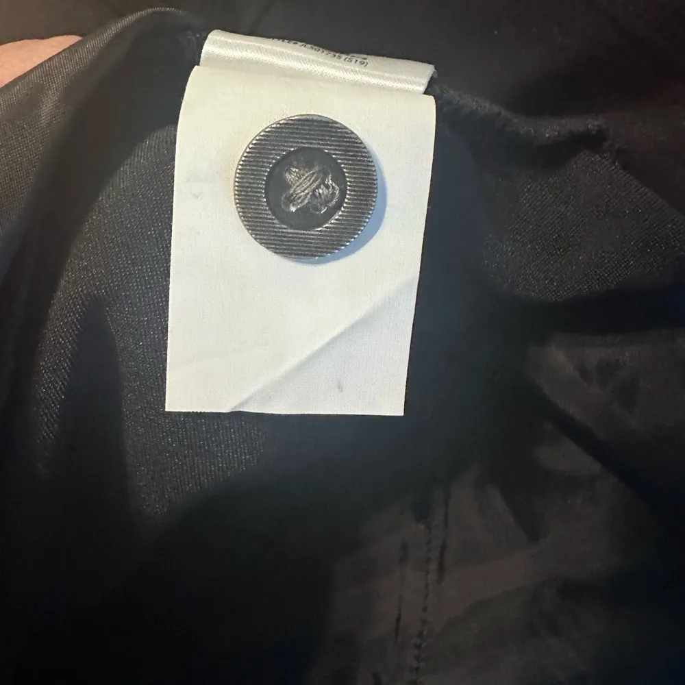 Isaac Mizrahi Black Shorts - Image 5