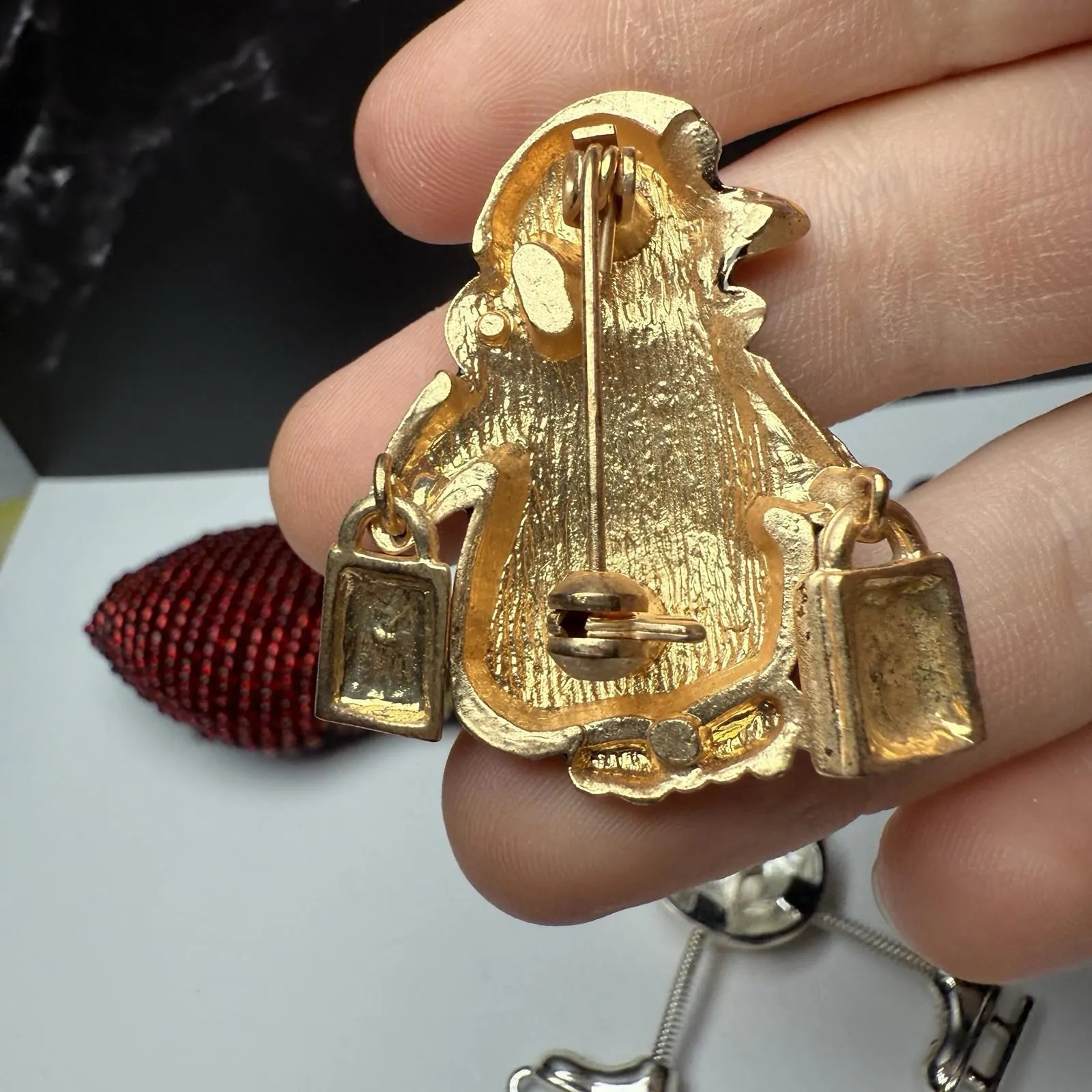 Christmas Holiday Lot Of 5 Brooch Pin Light Bulb Snowman Penguin Sleigh Stocking - Image 8