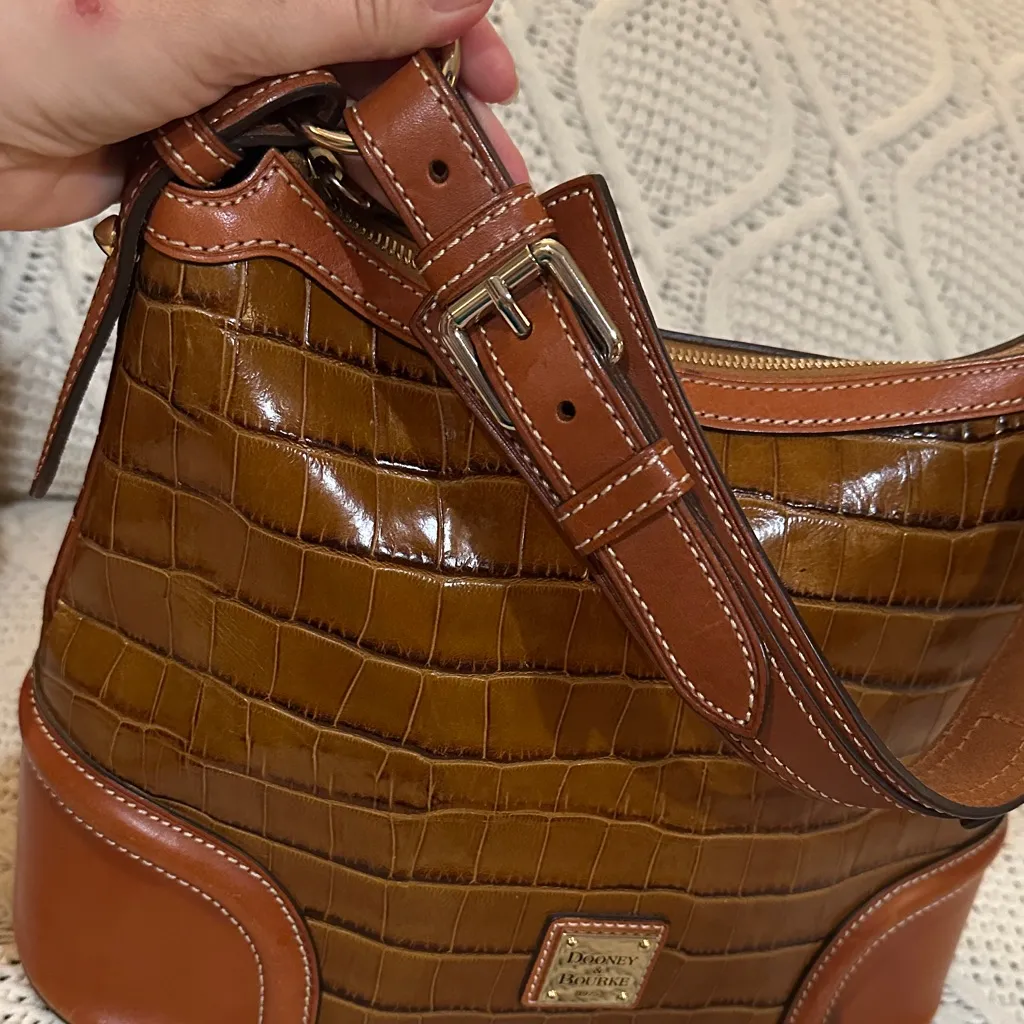 Dooney & Bourke Tan Croc-Embossed Shoulder Bag - Image 12