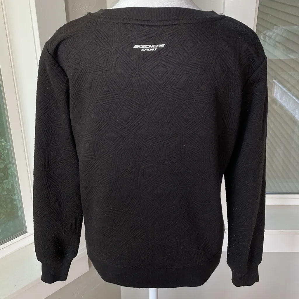Sketchers Sport Black Jacquard Quilted Crewneck Sweatshirt Size Small - Image 2