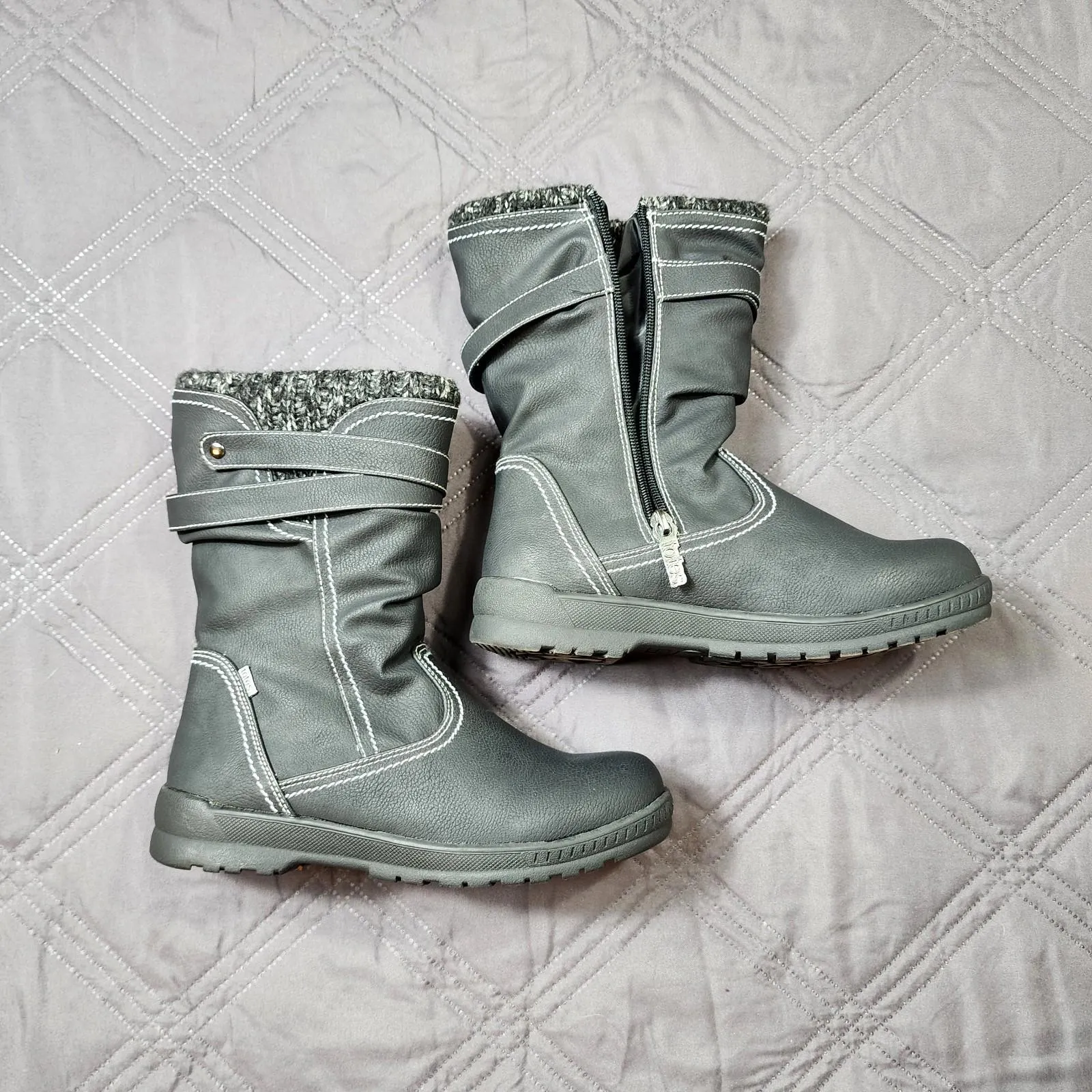 Totes Boots Women"s 6M Kappa Winter Gray Faux Leather Zip Faux Fur Round Toe Size 6 - Image 3