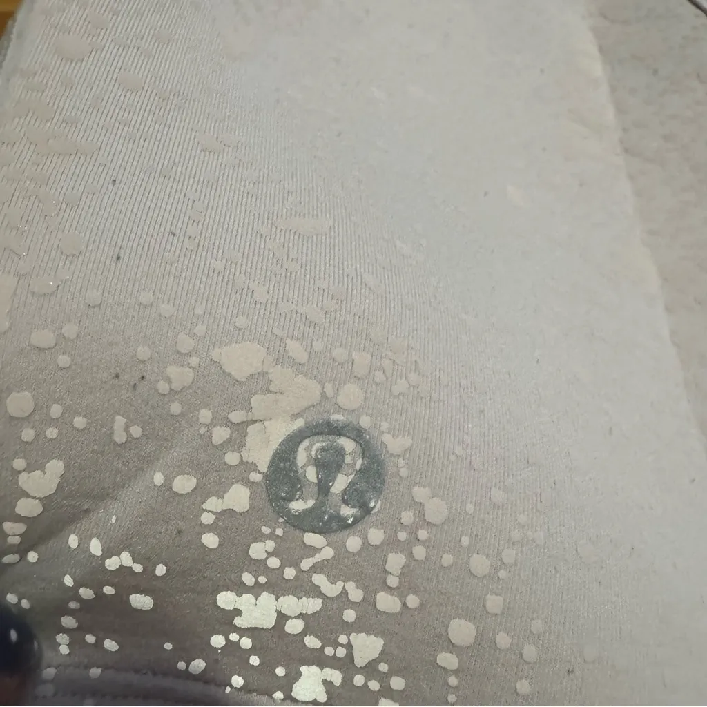 RARE lululemon energetic edge cropped tank light chrome color - Image 4