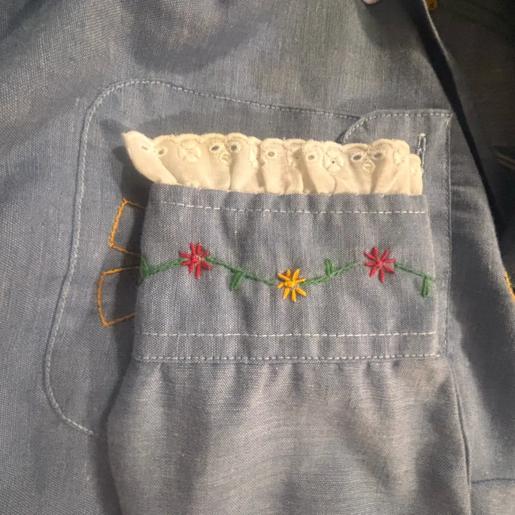 Vintage Hand Embroidered Chambray Shirt Lace Trim Western Cottagecore Blouse Blue Size undefined - Image 5