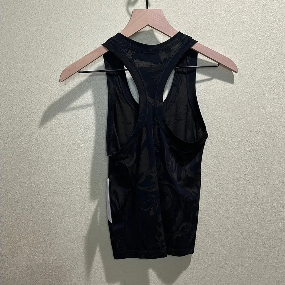 NWT Athleta Momentum XXS Tank Top Seamless Black Paisley Racerback - Image 10