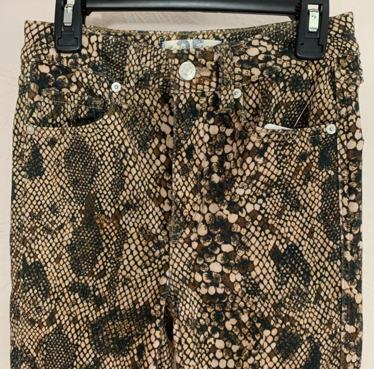 NWT  By Free People Snake Skin Jegging - Image 4