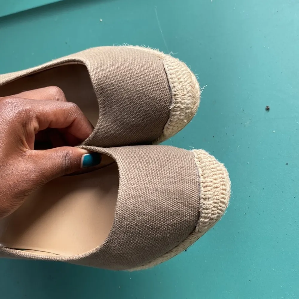 Ann Taylor  Wedges SIZE 6.5 - Image 8