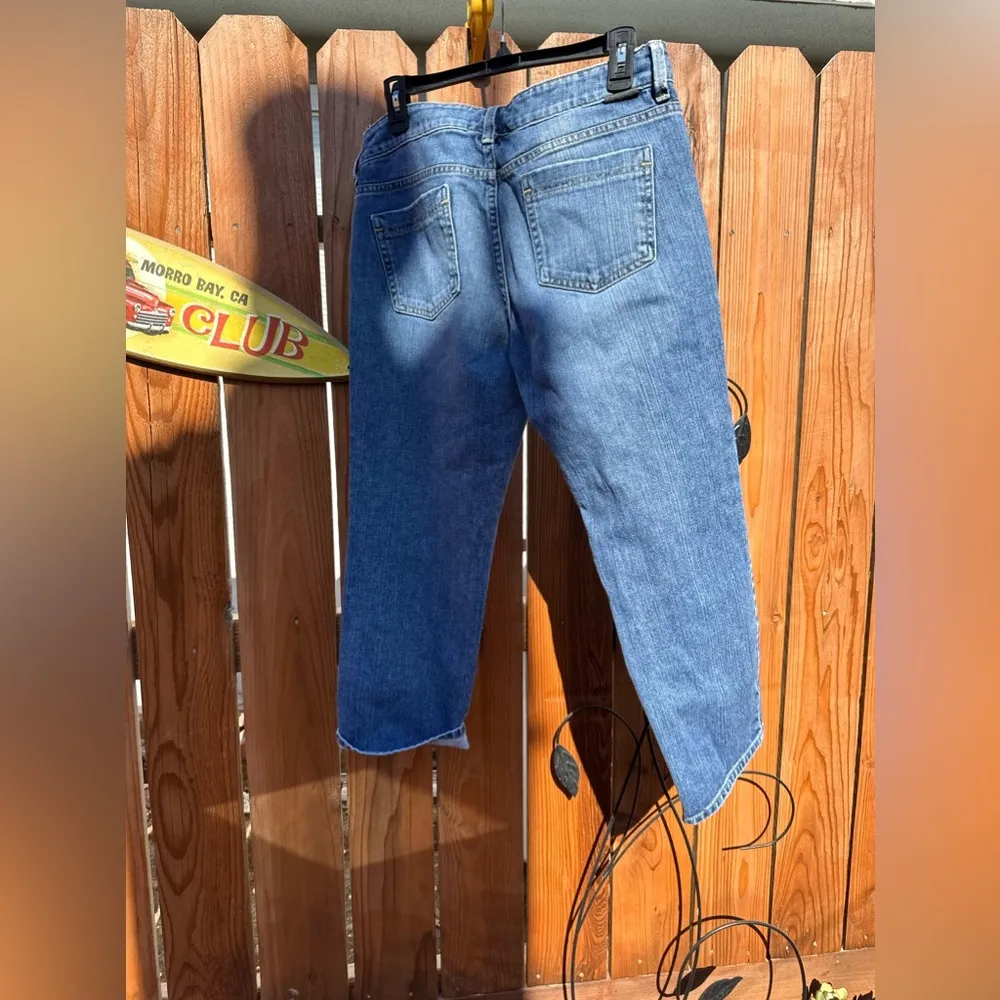 New York & Company Size 6 distressed crop jeans - Image 6