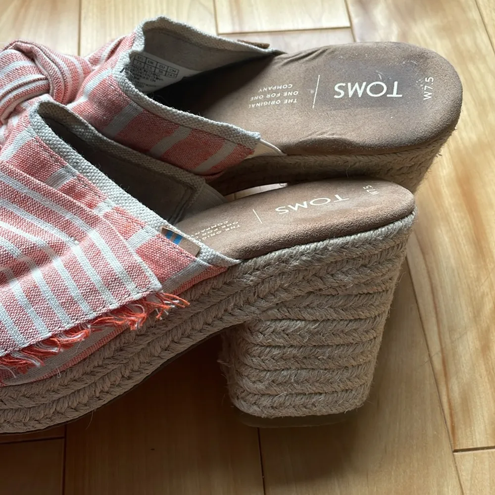 Toms peachy/orange canvas 3” open back wedge sandals - Image 5