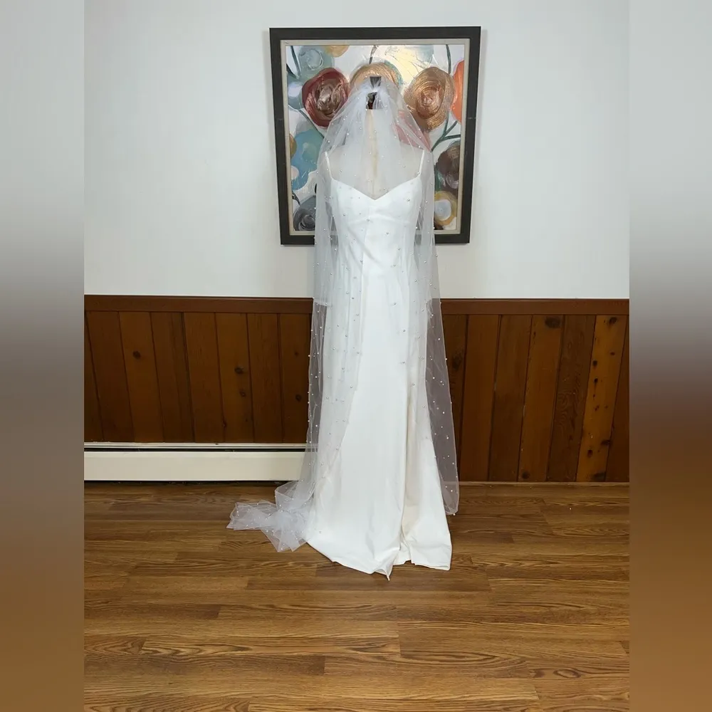 Stunning New Lulu’s Eternally Beloved Pearl Embellished Wedding Gown & Veil! - Image 4