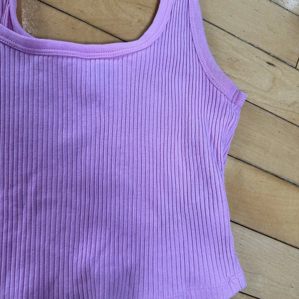 OLD NAVY Pink Ribbed Crop Tank Top Size Small - Image 3