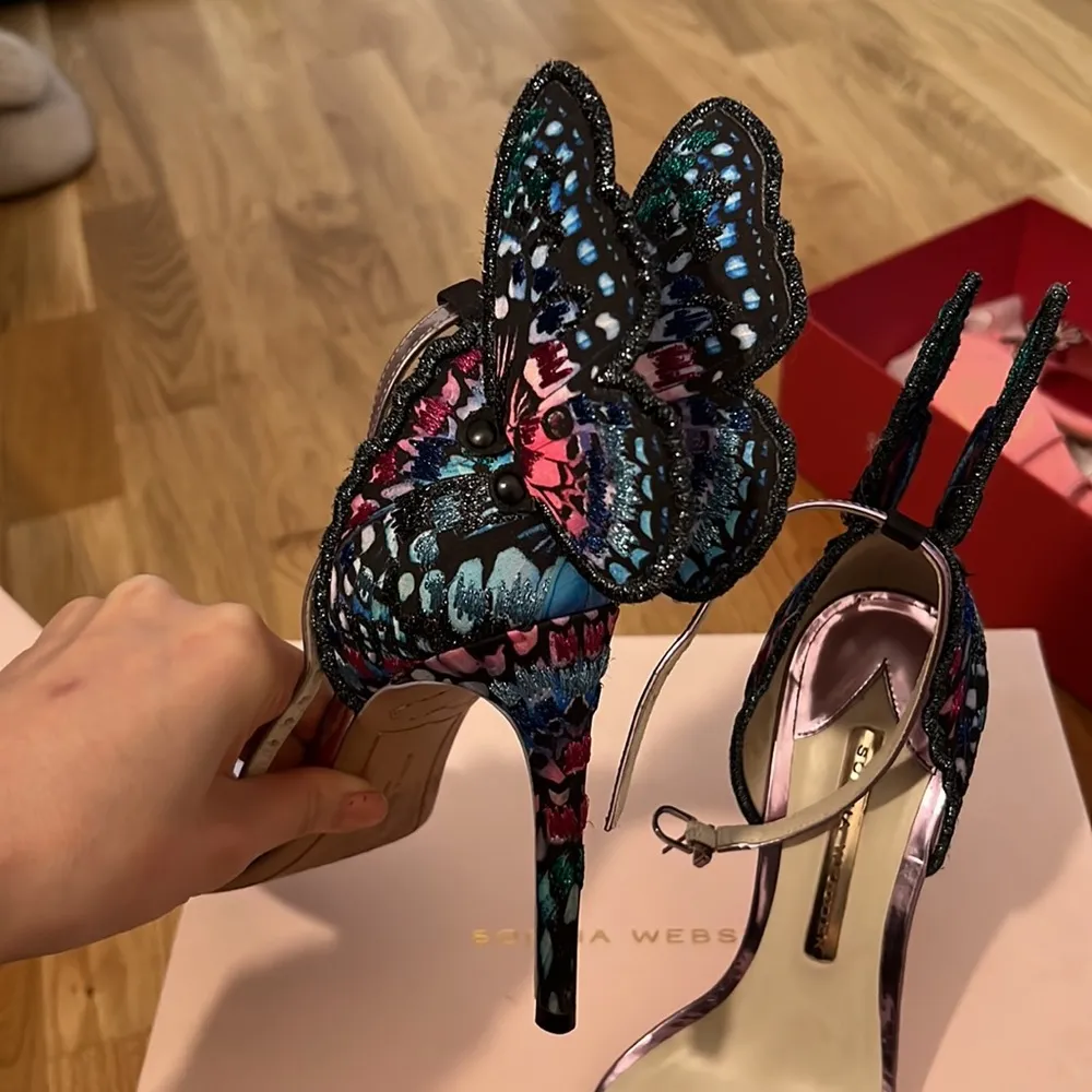 Sophia webster embroidered chiara heels Size 6.5 - Image 2
