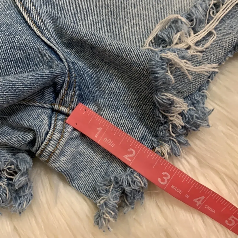 Blank NYC The Barrow high rise distressed denim shorts 30 - Image 7