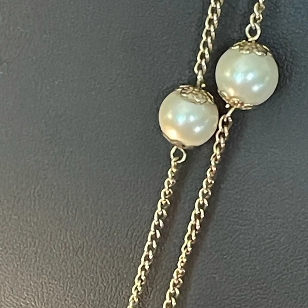 Beautiful Coro Pearl Necklace - Image 6