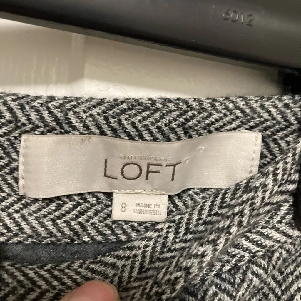 Loft Women’s Classic Gray Herringbone Wool Blend Pencil Skirt - Image 2