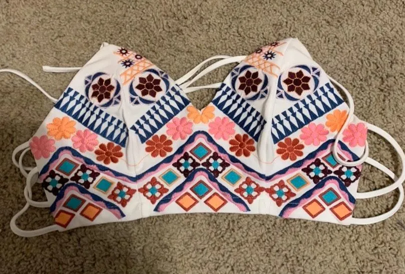 White Crop Top Size XS - Image 3