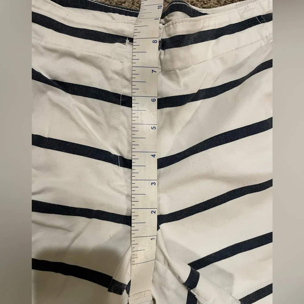 Nautica Women's Traditional Tailored Stretch Cotton Shorts - Image 6