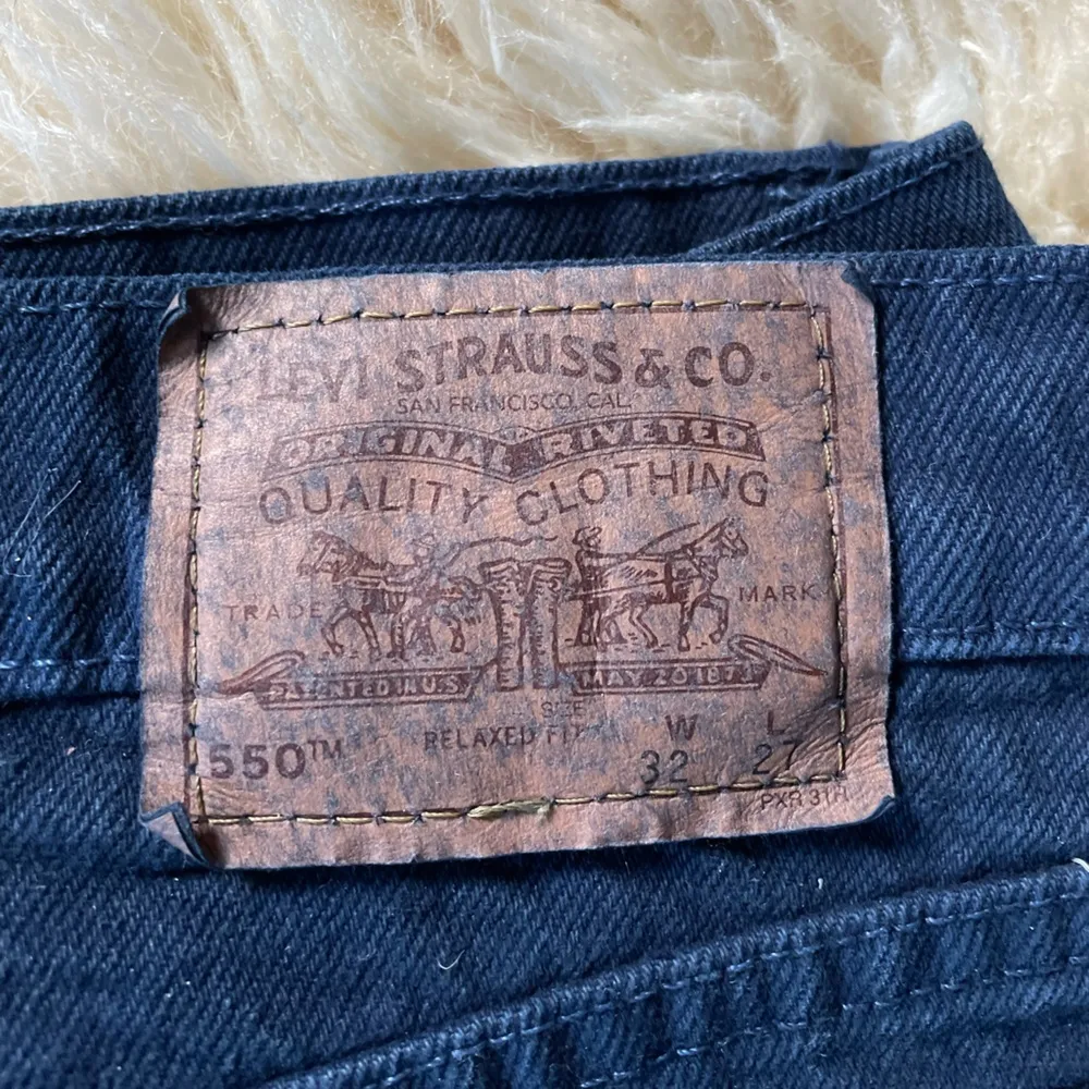 90s deadstock vintage Levi’s 550s garment dyed relaxed fit 1995 orange tab - Image 4