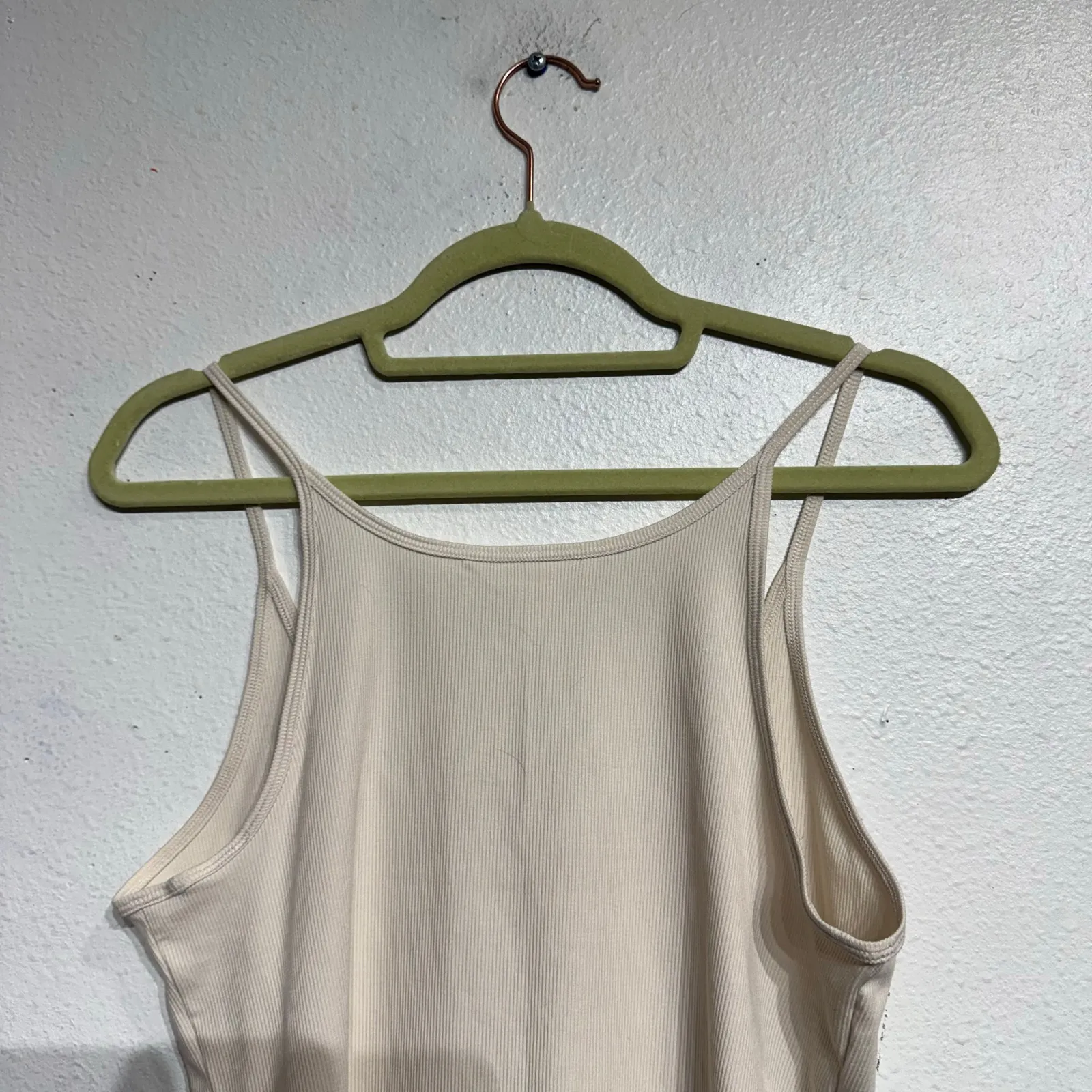Athleta Cream Ribbed  Tank Top Sz M - Image 7