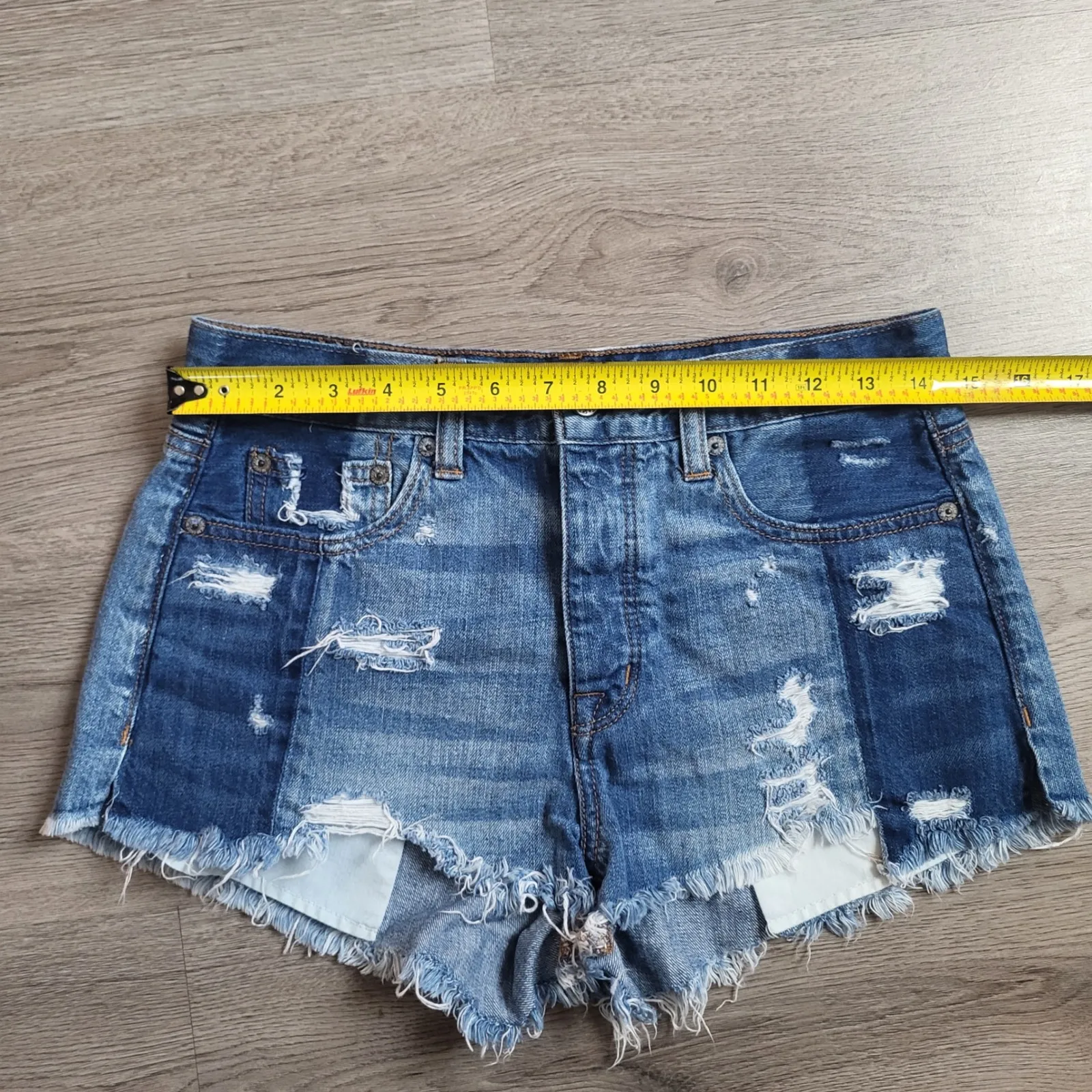 American Eagle Outfitters Vintage Hi Rise Festival Denim Shorts Distressed sz 4 - Image 6