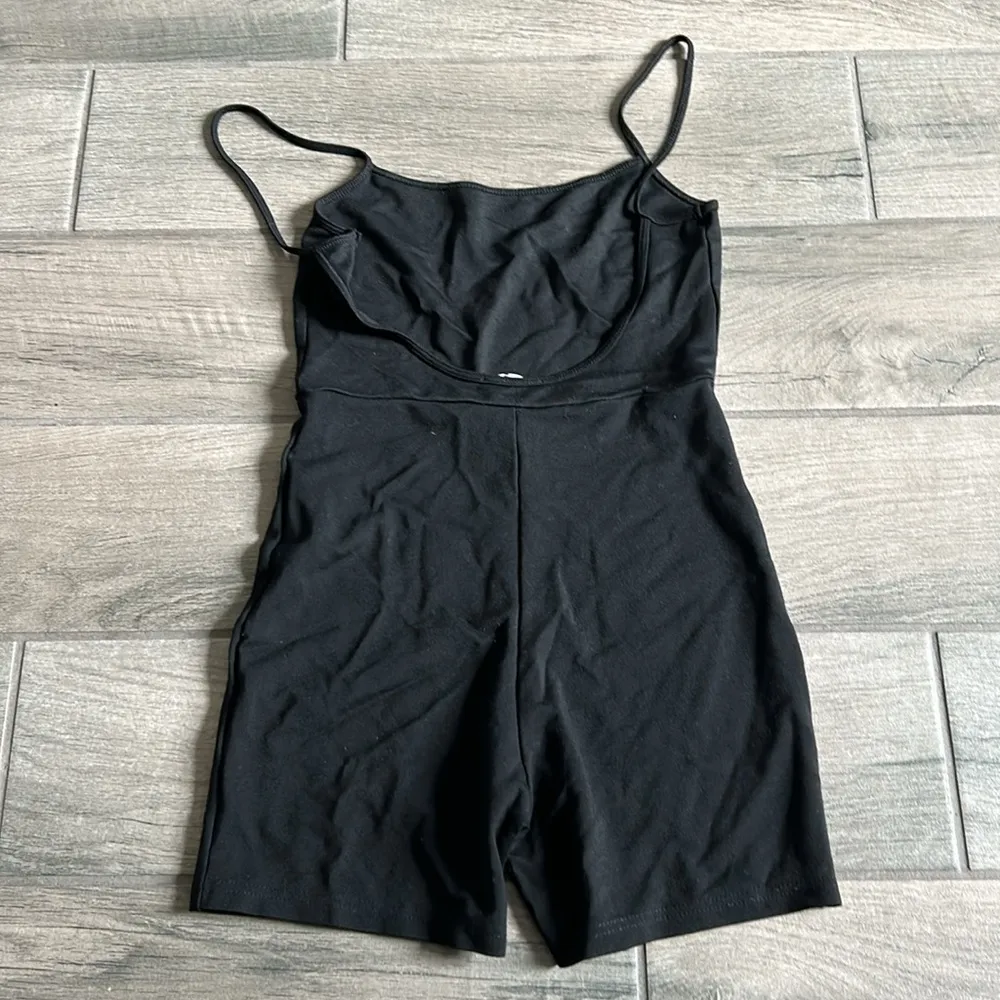 Cotton candy black romper - Image 3