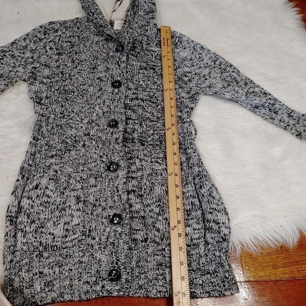 Ashley Outerwear Soft Long Sweater Size Medium M Knit Hood Button Warm Winter - Image 4
