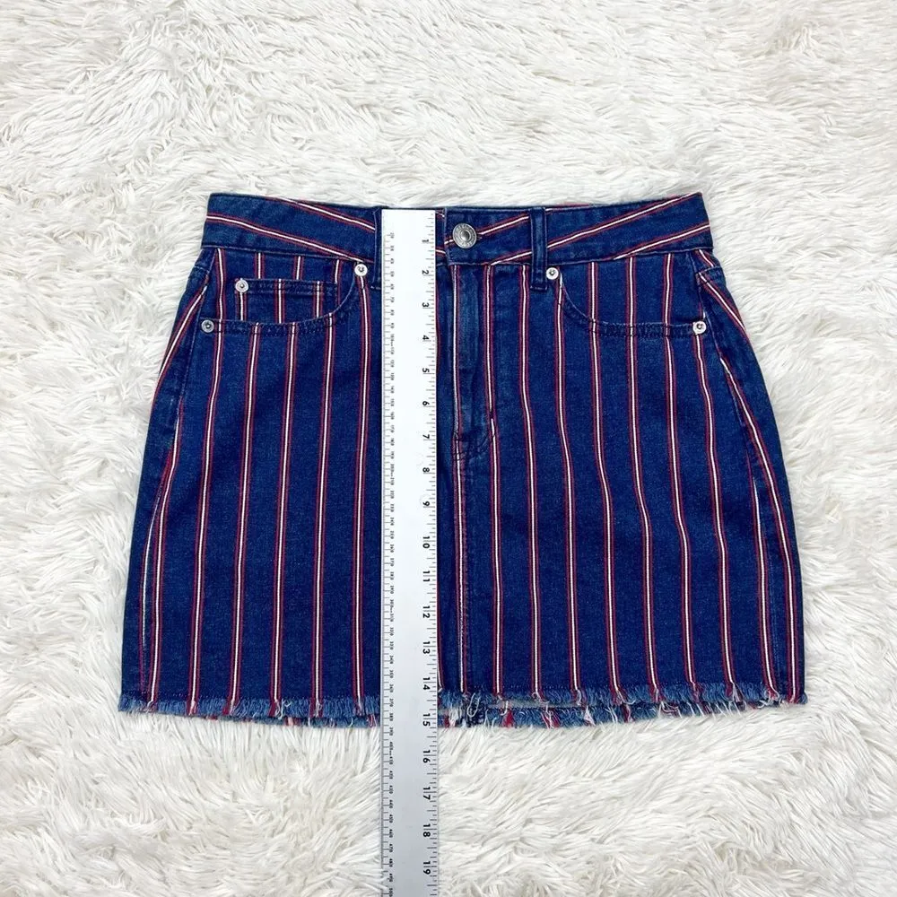 American Eagle Blue and Red Striped High Rise Mini Denim‎ Jean Skirt Size 6 - Image 4