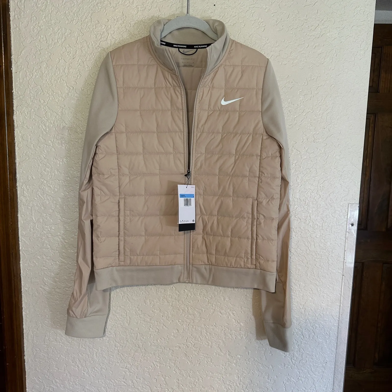 Nike Therma Fit Size M Beige Running Jacket Women's Quilted Full Zip NWT - Image 2