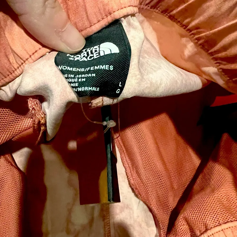 The North Face  shorts size large athletic quick dry shorts - Image 4