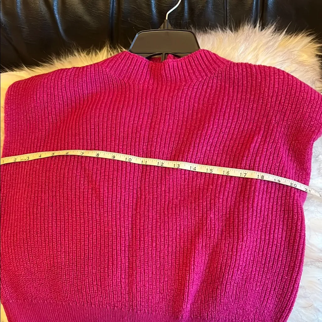 Babaton  Fuchsia Crew Neck tops Size XL - Image 3
