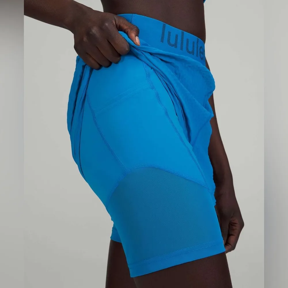 Lululemon  Logo Waistband High-Rise Training Short
Poolside(Size 2) - Image 4