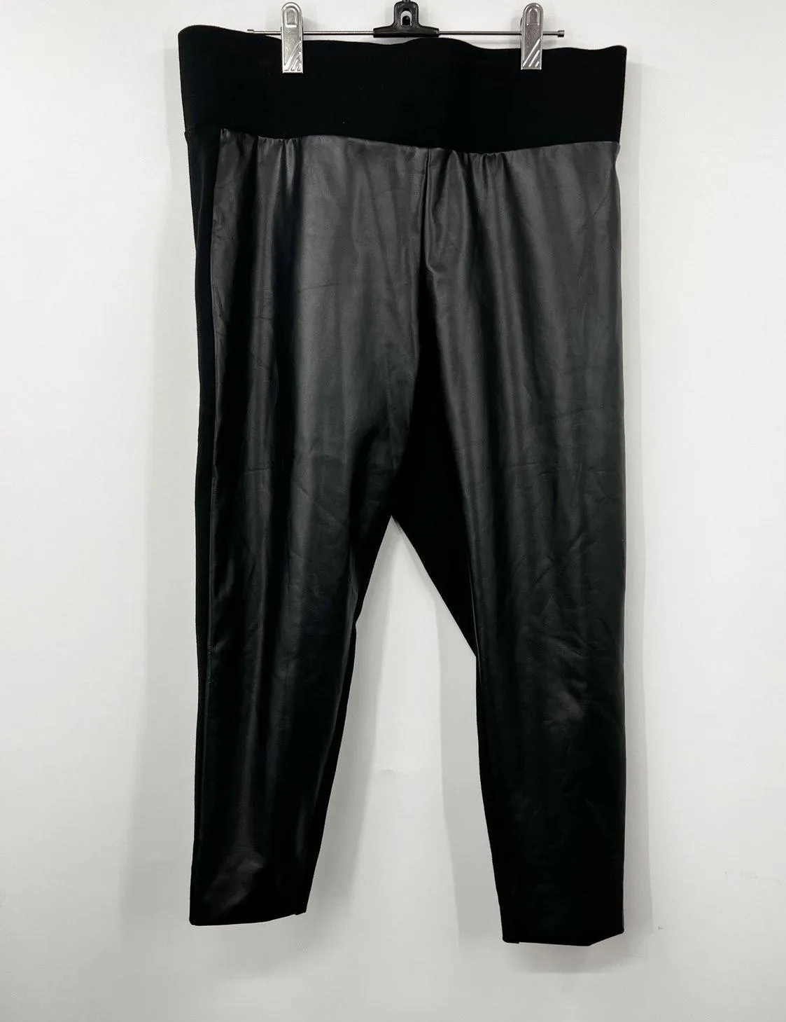 Torrid Pants Womens Faux Leather Front Panel Ponte Pixie Stretch Black Size‎ 1X - Image 2