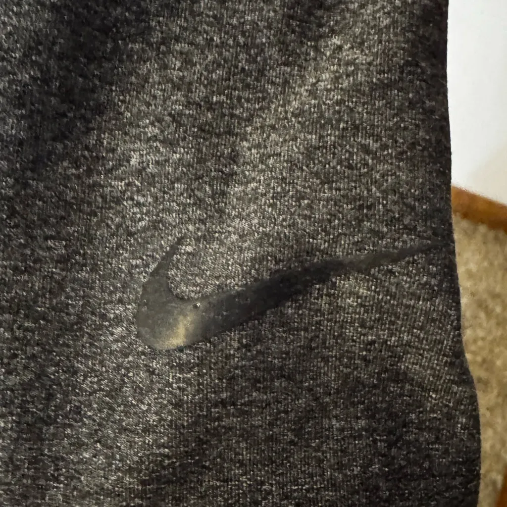 Nike  Women's Dark Grey Leggings - Image 4