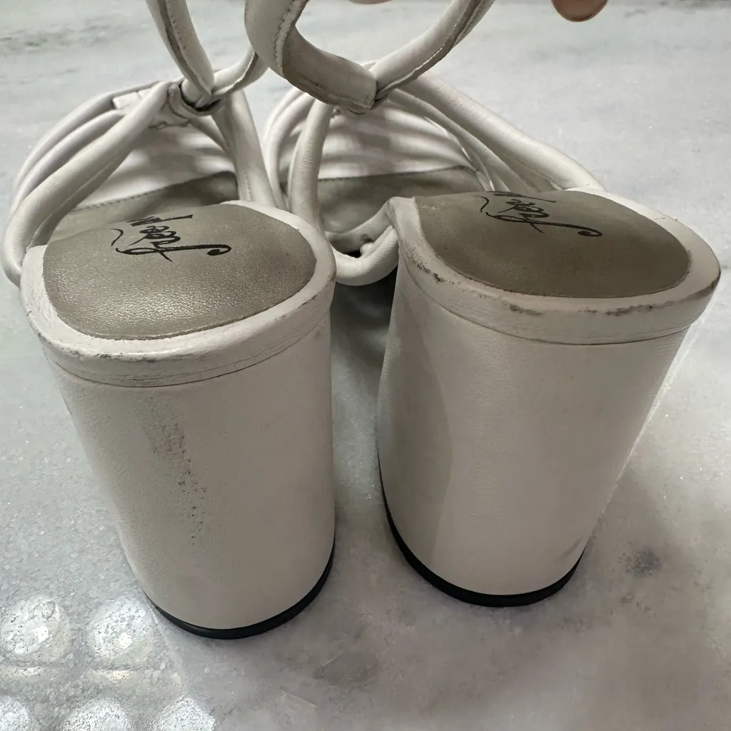 NWOB Free People White Strappy block Heels Collection Colette
Cinched sandal 8 - Image 8