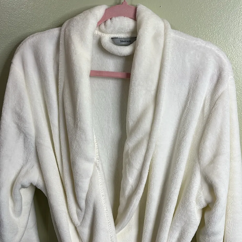 Montauk White super soft front pockets luxury tie waist robe, one size fits most - Image 12