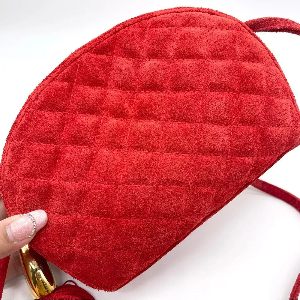 Nordstrom 1980s Vintage Italian Red Quilted Suede Tassel Tusk Shoulder Bag - Image 8