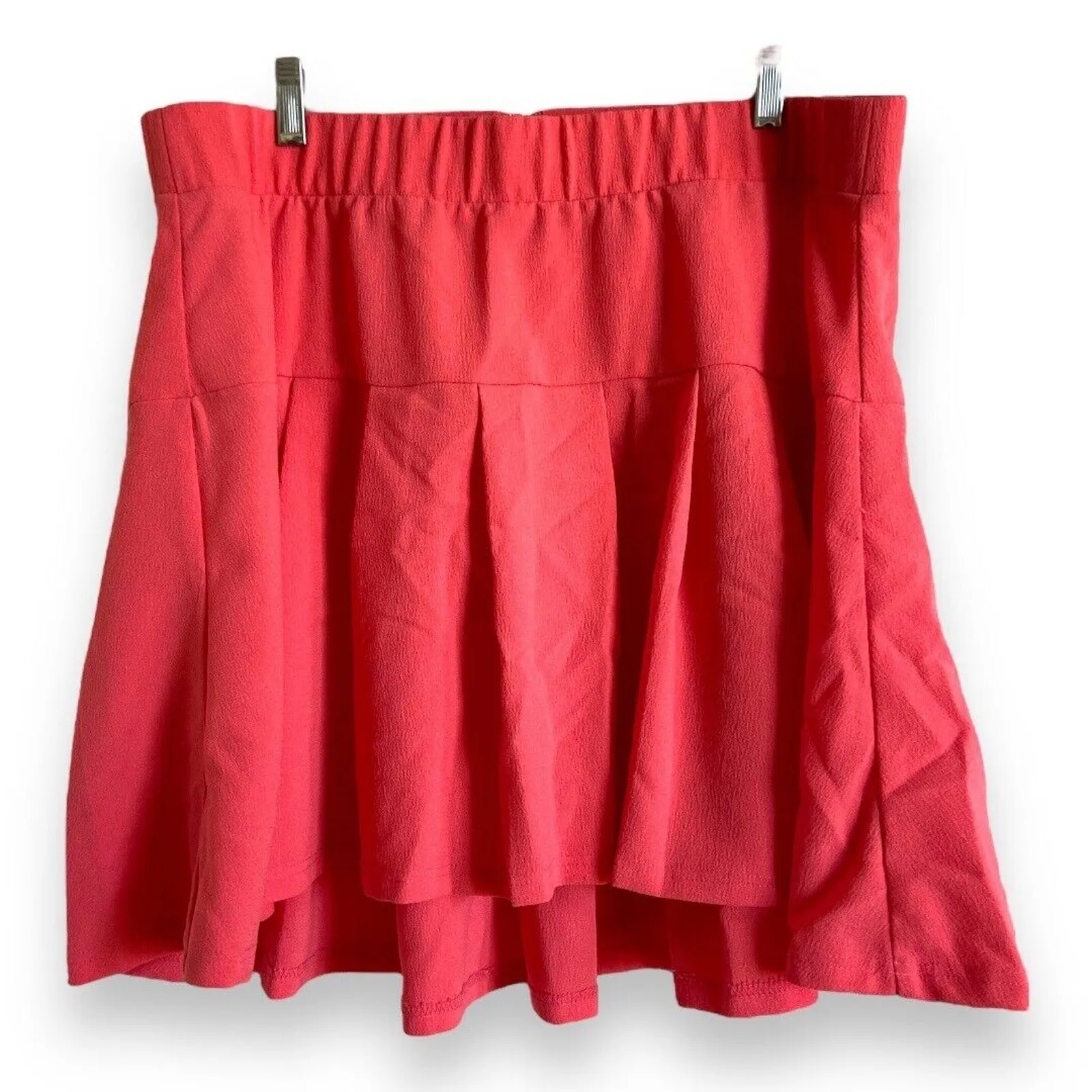 Torrid‎ Women Skirt Size 18 Pleated Mini Sunkist Coral Stretch Back Zip Textured - Image 3