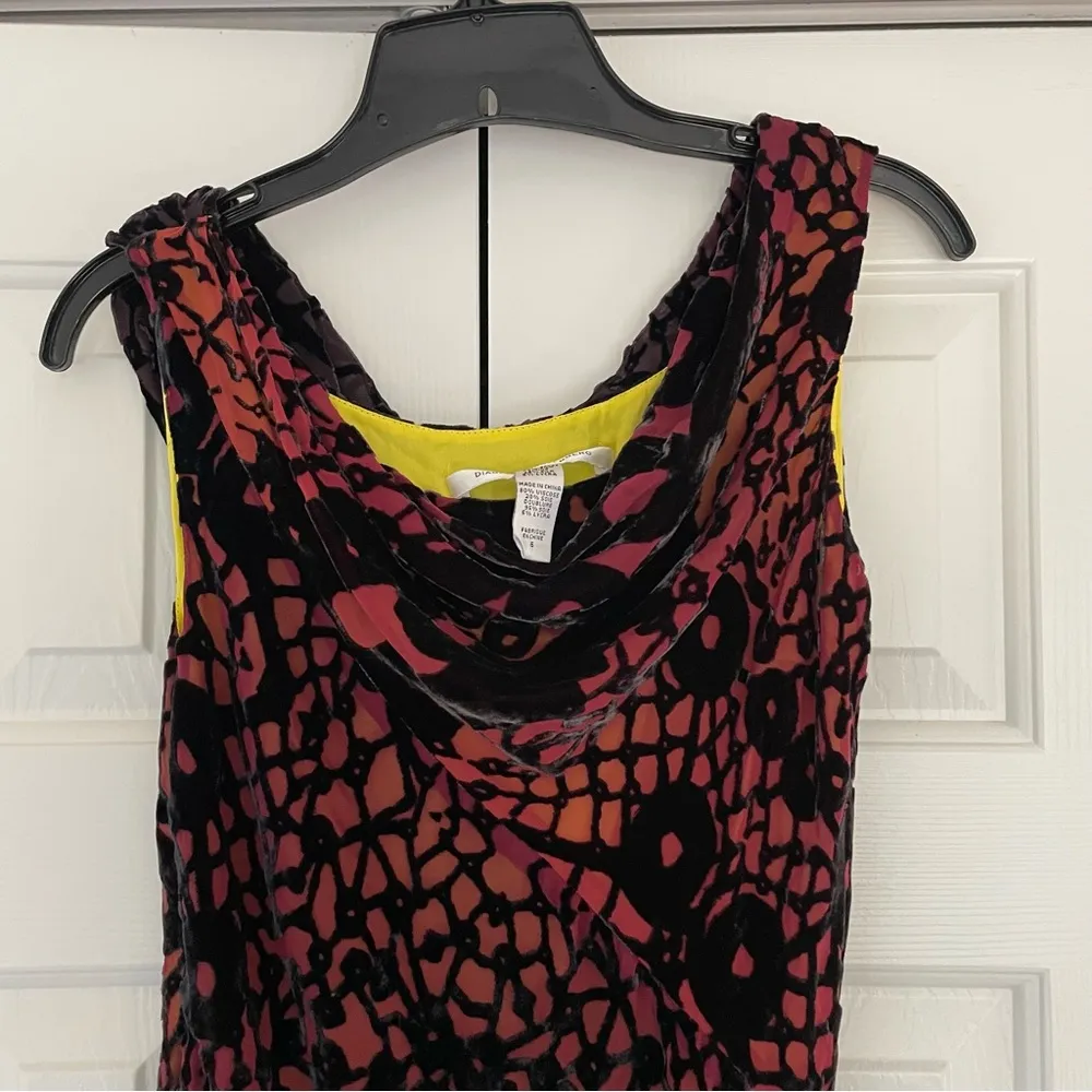 Diane Von Furstenberg Silk Velvet Burnout Mini Wrap Gathered Dress Sz 6 - Image 9