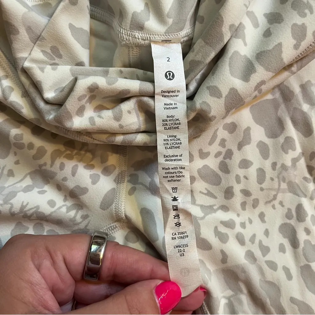 Lululemon Align High-Rise Crop 17" Cheetah Camo Antique White Multi size 2 - Image 4