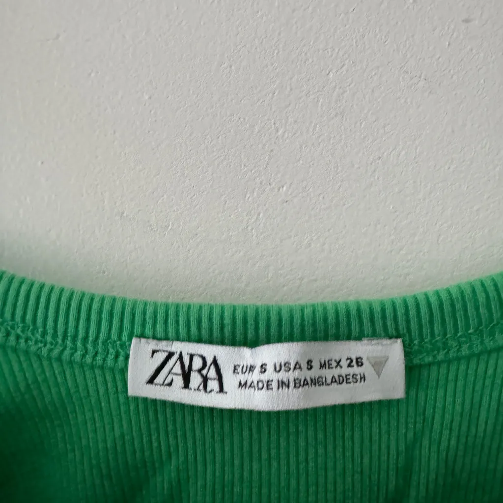 ZARA  Green Ribbed Ruched Tank Top - Image 4