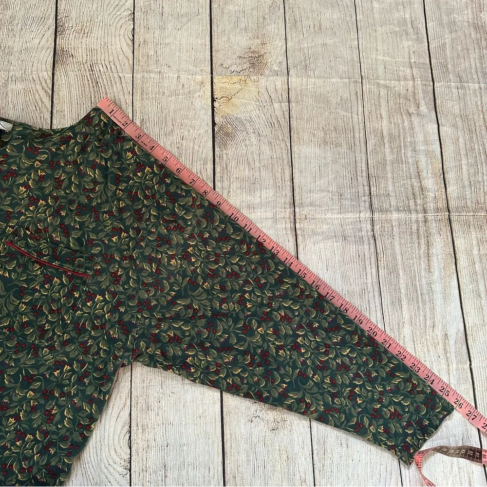 Lands‘ End Made in USA Green Red Medium Button Holiday Long Sleeve - Image 11