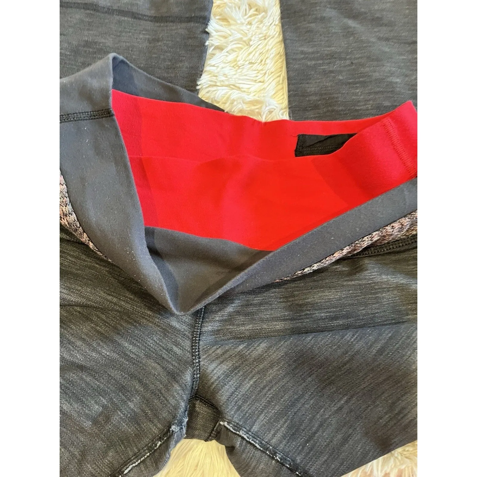 lululemon Leggings Heathered Gray Red Waistband Size 8 Inseam 27’’ - Image 15