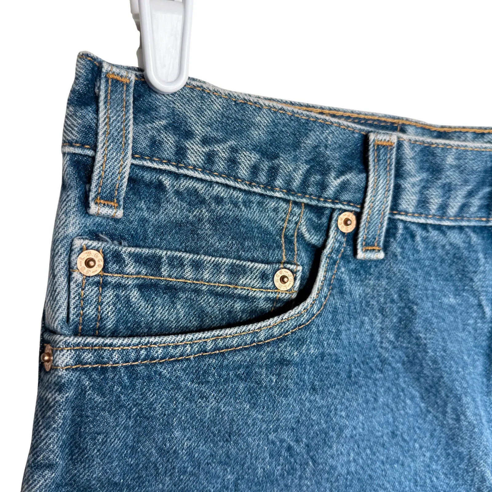 Levi’s 517 Cutoff Denim High Waisted Jean Shorts Size 36 Blue Distressed Raw Hem - Image 3
