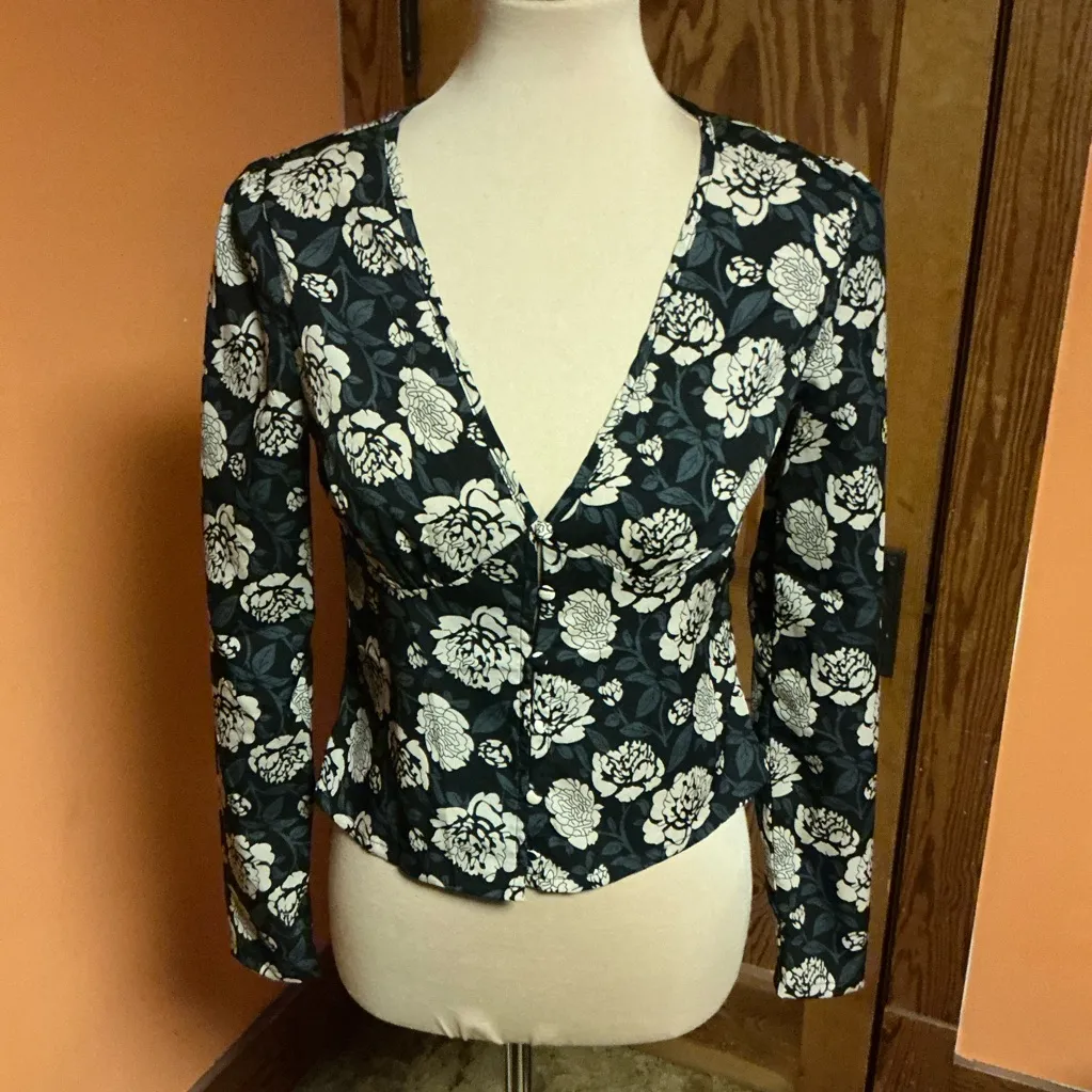 Nasty Gal Nothing Bud Flowers Button down Blouse - Image 5