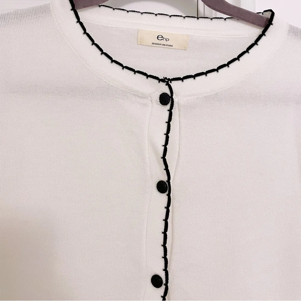 White & Black Scalloped Trim Minimalistic Y2K Barbie Style Cardigan Top - Image 2