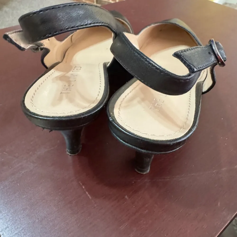 The Limited, Wms. Sz..8, Black Manana Leather, Kitten Heels Vintage - Image 9