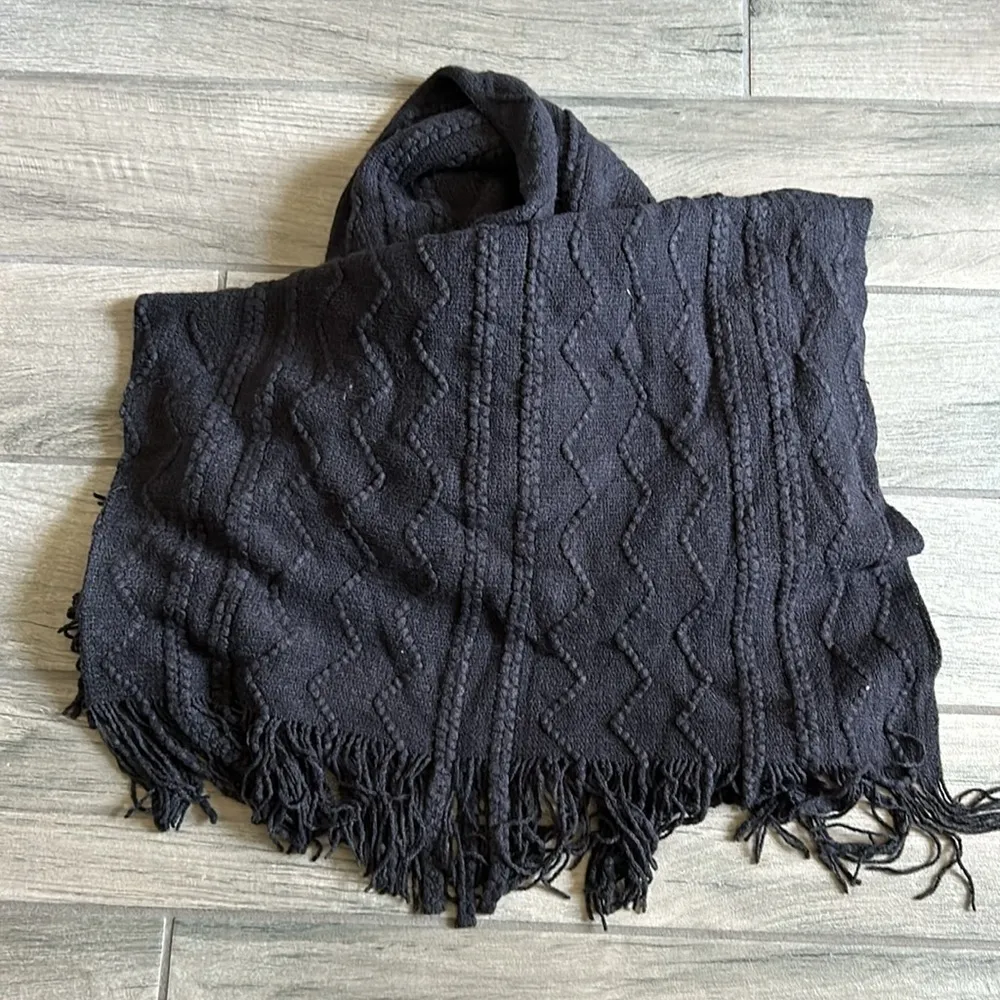 Bourina knit blanket fringe scarf - Image 3